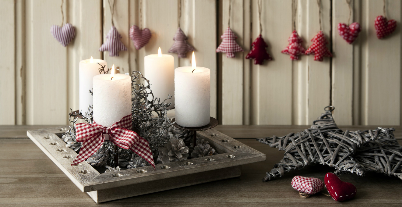 Decorazioni di natale: gli addobbi per la tavola e per la casa Addobbi natalizi fai da te legno