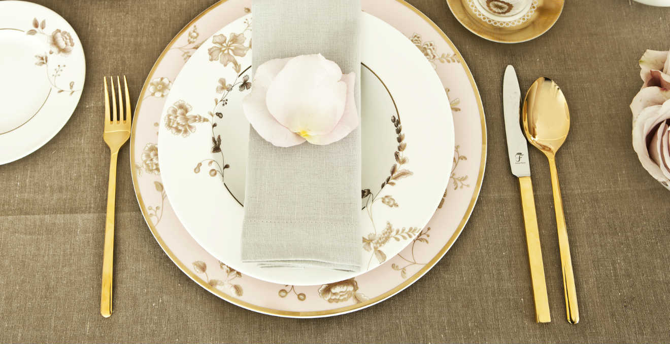 Servizio di piatti in porcellana: eleganza e lusso - Dalani e ora ... Servizio di piatti in porcellana: eleganza e lusso - Dalani e ora ...