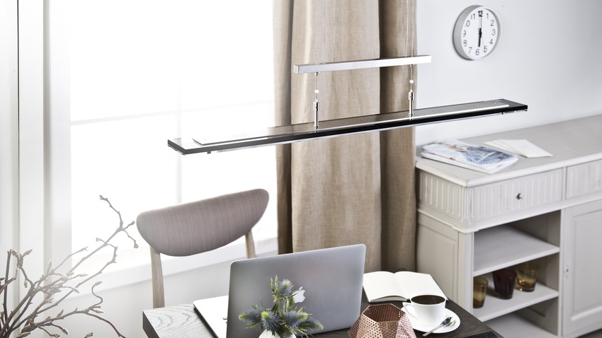 moderne hanglamp boven bureau