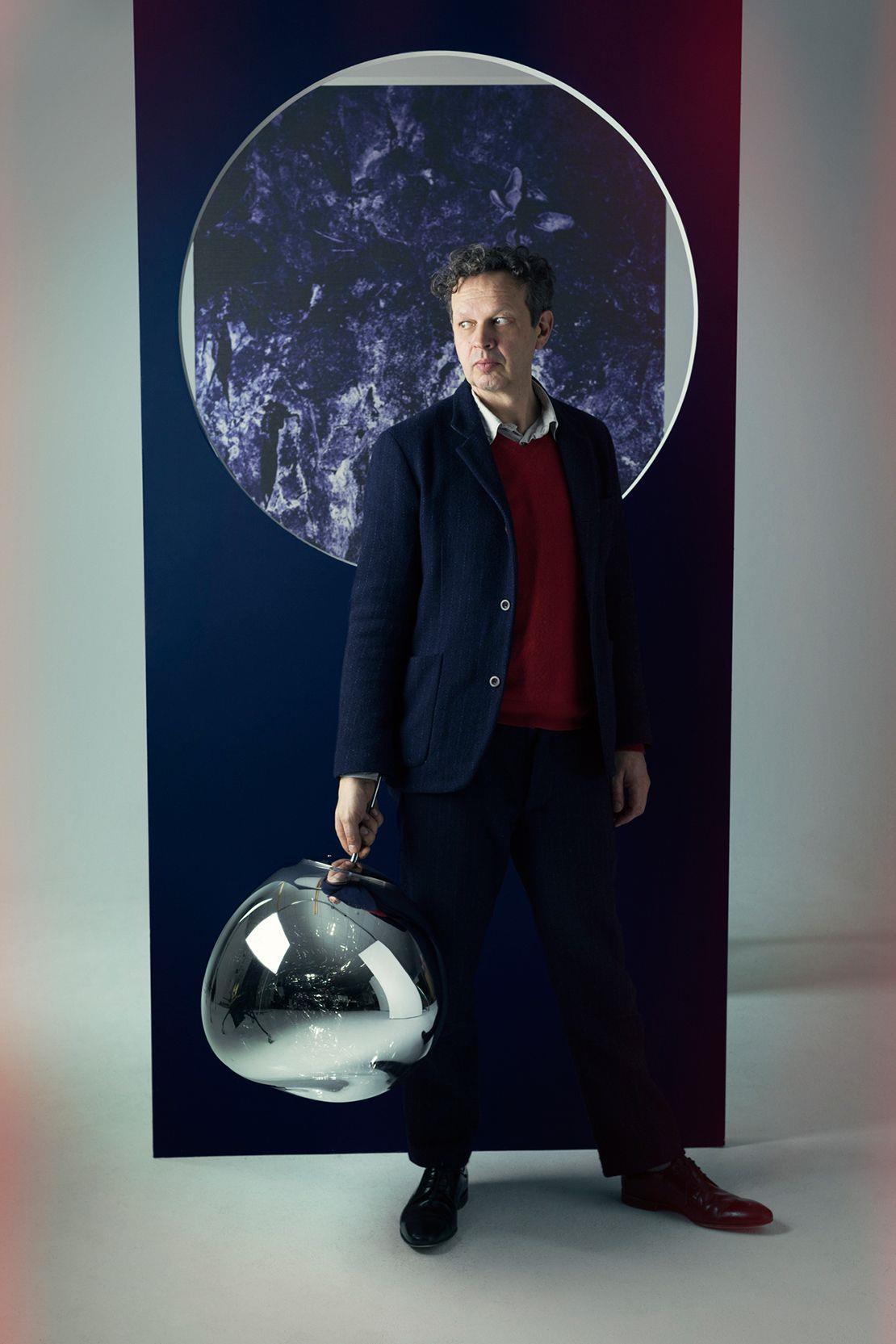 Dalani, Tom Dixon Ritratto del Designer con le sue Opere Dalani, Tom Dixon, New York, Passione, Design, Progetto