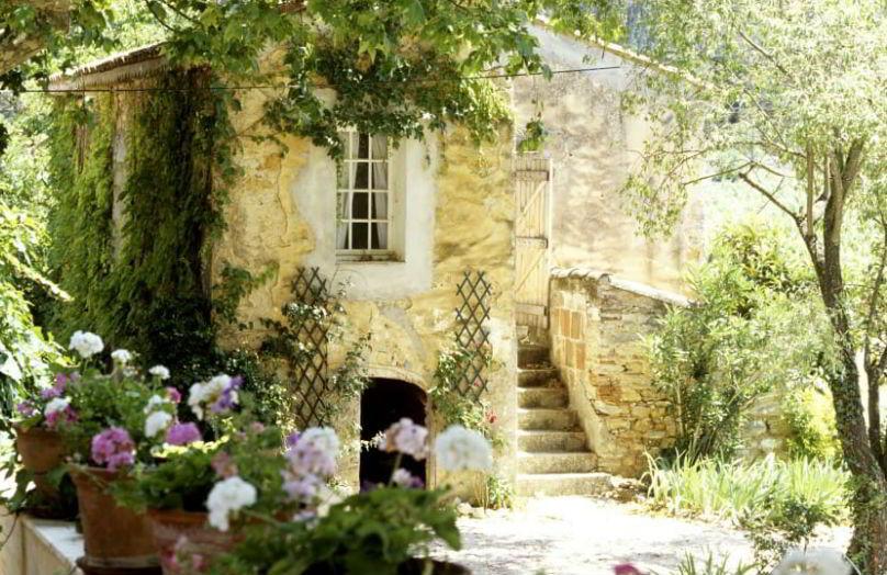 Provenza style: affresco Country