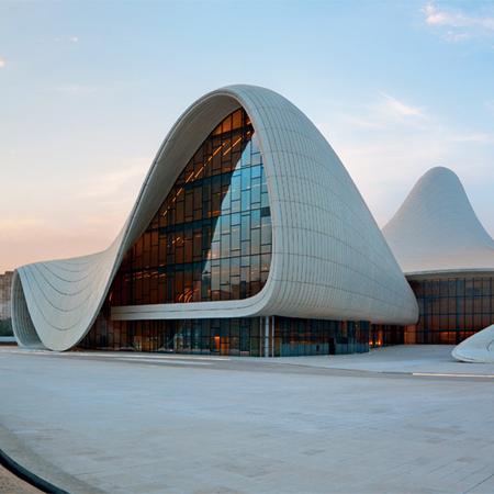 Zaha Hadid - La Gran Dama dell'architettura contemporanea