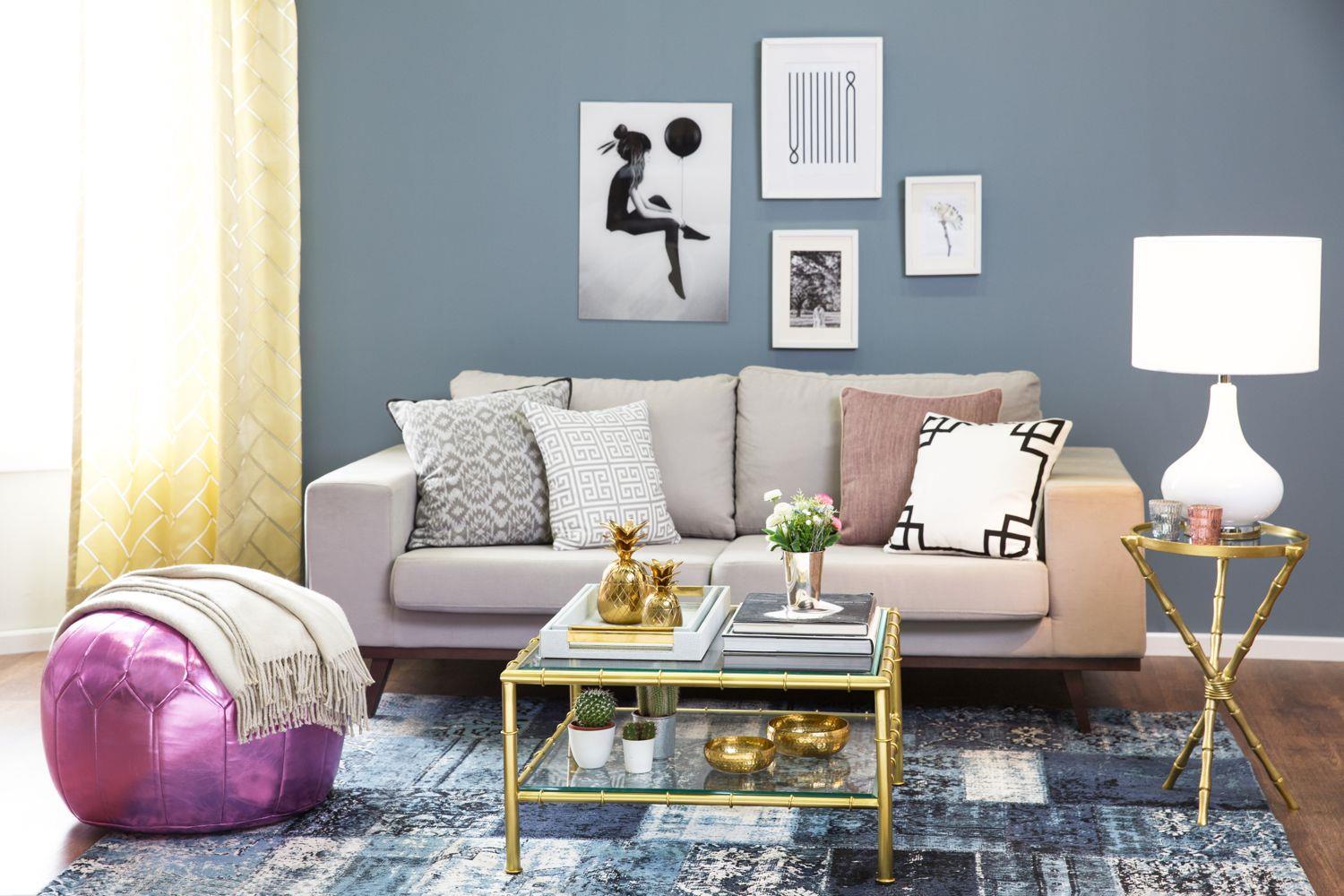 Dalani, Jacqueline Kennedy, American Glam Style, Divano con Cuscini, Quadri, Pouf Etnico, Lampada, Tappeto Dalani, Jacqueline Kennedy, Style, Ispirazioni, Arte, Cinema, Passione, Moda, Casa, New York