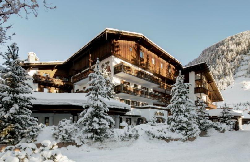 Un hotel nel cuore delle Dolomiti - La Perla Corvara