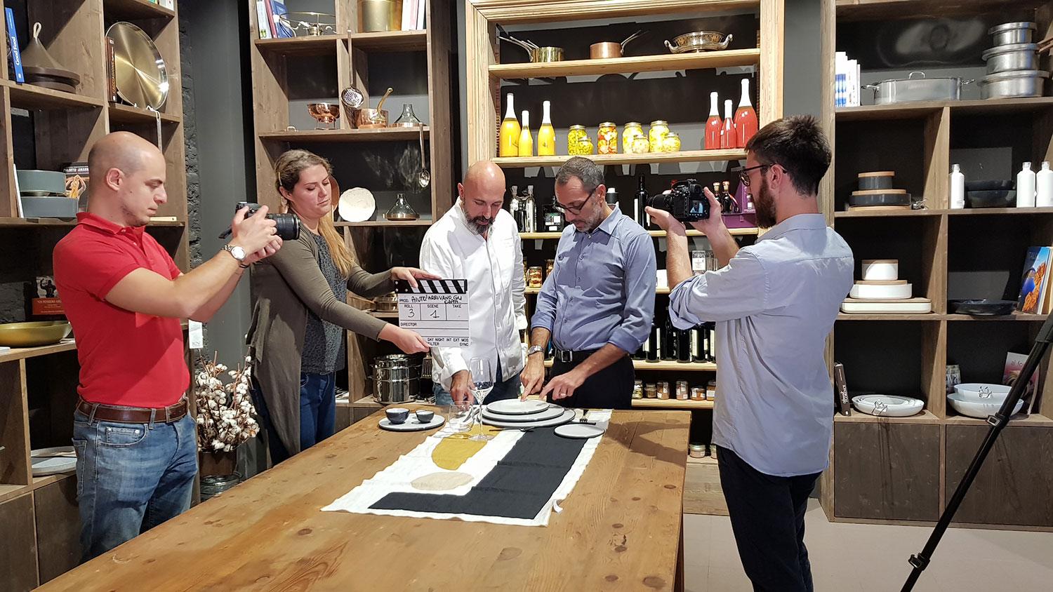 Andrea Castrignano, Andrea Ribaldone, Aiuto! Arrivano gli ospiti..., Tv, Stile, Food