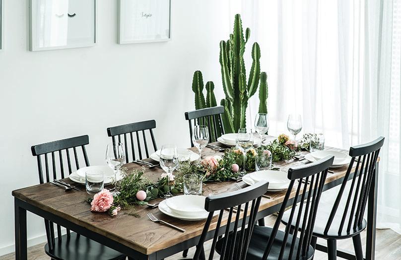 Paastafel inspiratie: paasslinger van bloemen