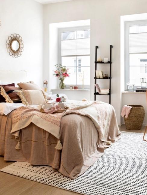 Monolocale Arredare un monolocale con letto beige