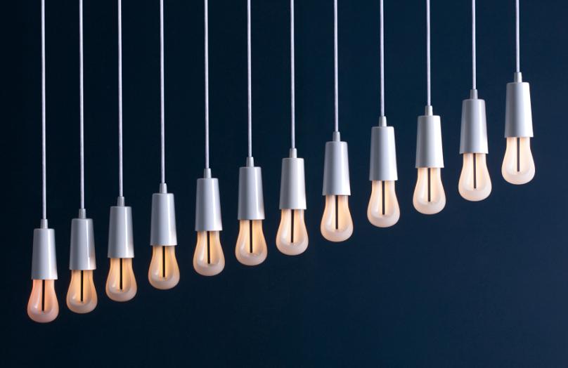Plumen reinventa la bombilla