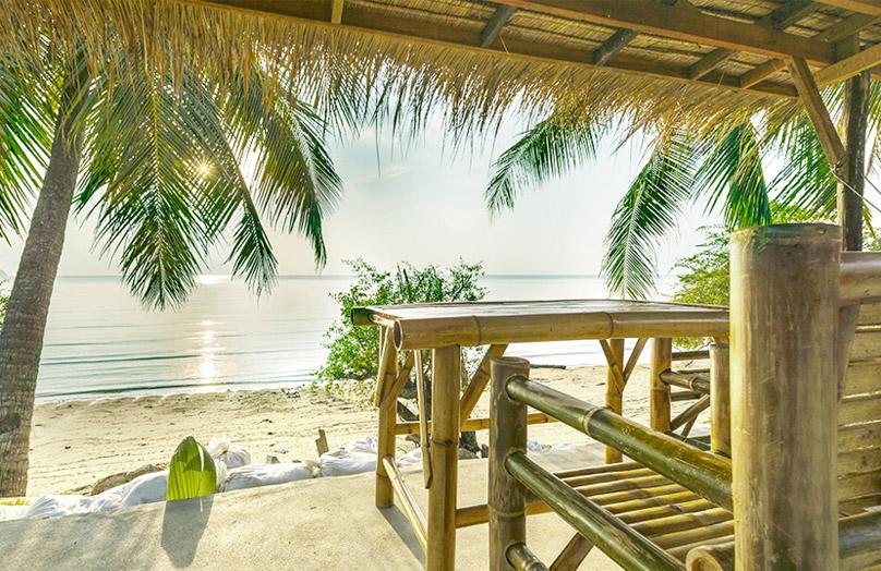 Surf al femminile - Un bungalow sulla spiaggia