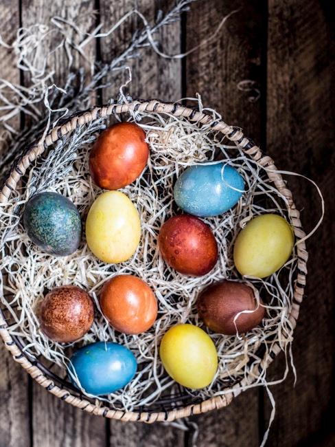 Regalo di Pasqua per lui Cestino pasquale con uova colorate