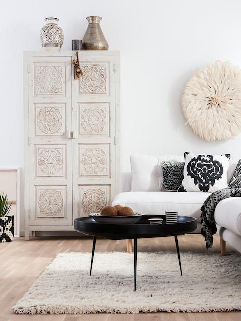 Arredamento orientale Soggiorno con mobili e decorazioni orientali