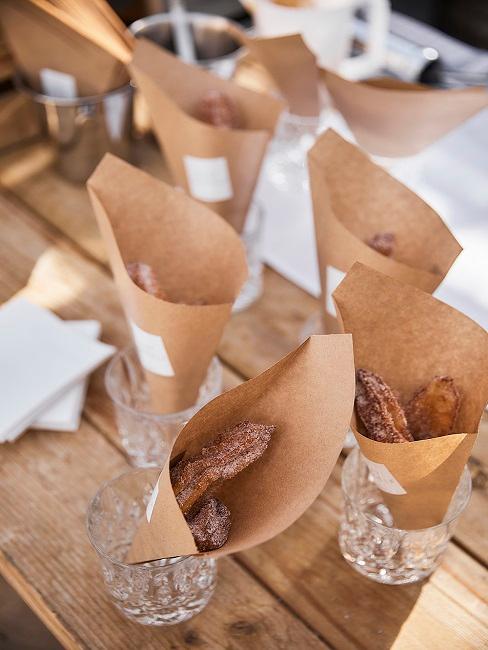 Churros in coni di carta