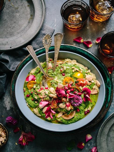 Buddha Bowl Ciotola con cibo sano