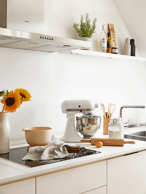 Cucina in stile scandinavo Cucina in stile scandinavo con elementi chiari