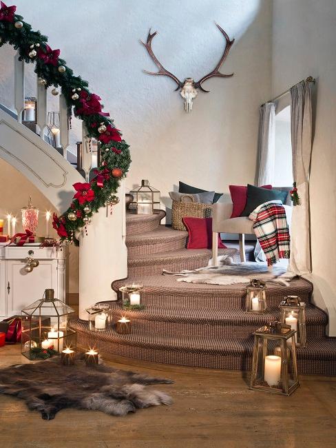 Weihnachten Amerika Weihnachtsdeko in einem amerikanischen Eingangsbereich