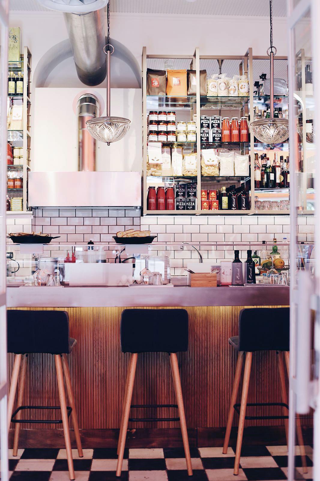 Drogherie Milanesi, Milano, Stile, Mise en Place, Ricette, Ristorante