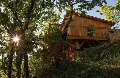 Pella Roca, Cabanes et Spa : évasion perchée près de Toulouse