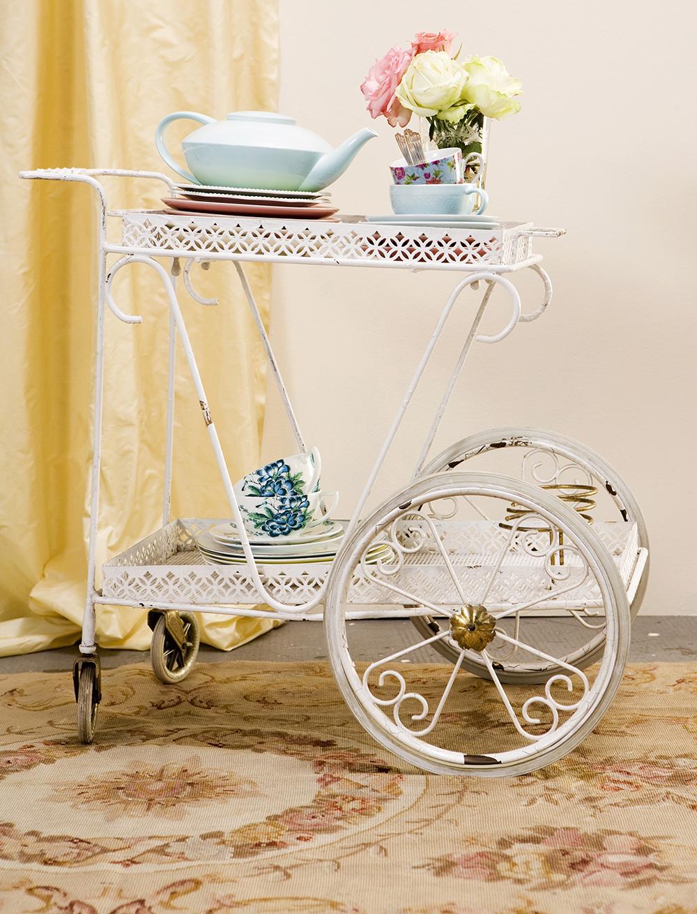 5 Motivi per Comprare un Carrello Bar Shabby Arredamento e Stile Carrello-bar, Arredamento, Casa, Cocktail, Stile, Vintage
