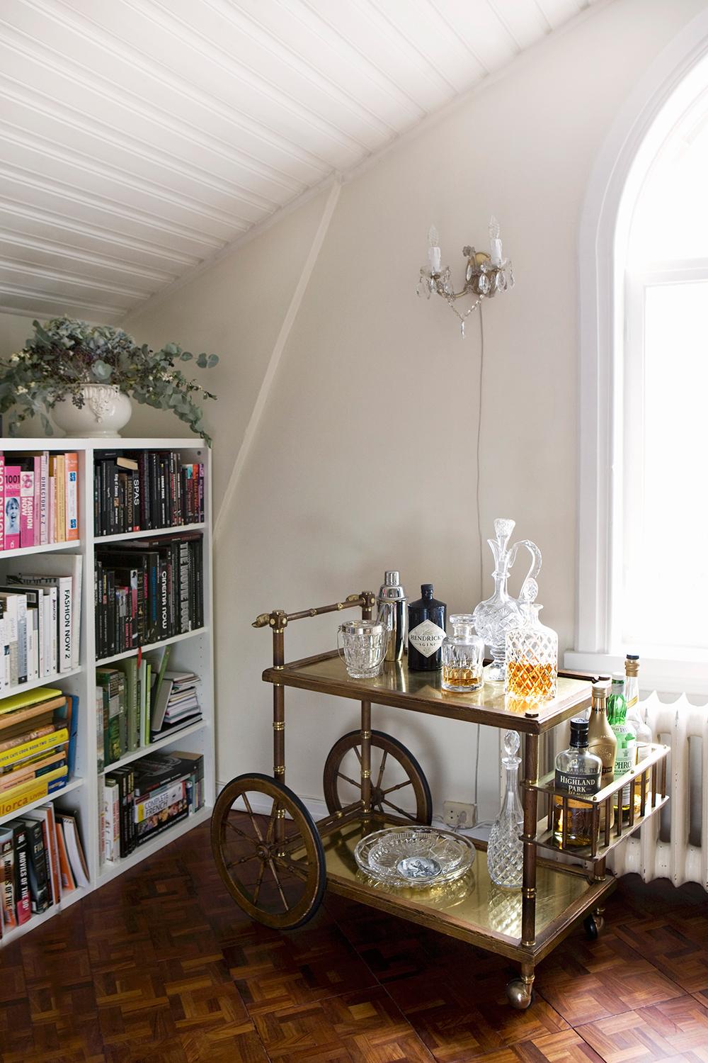 5 Motivi per Comprare un Carrello Bar Multifunzione Arredamento e Stile Carrello-bar, Arredamento, Casa, Cocktail, Stile, Vintage