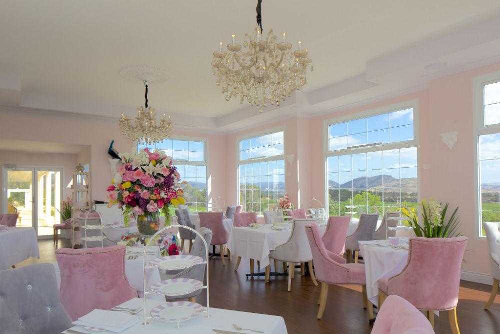 Dalani, Matrimonio Decorare Il Ricevimento in Stile Glam Bianco Rosa Dalani, Matrimonio, Colori, Decorazioni, Idee, Primavera, Stile