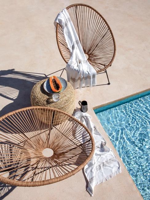 Pool Party Fauteuil en rotin au bord de la piscine