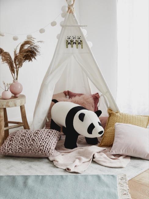 Tipi Kinderzimmer Kinderzimmer mit Tipi Zelt und Spielsachen