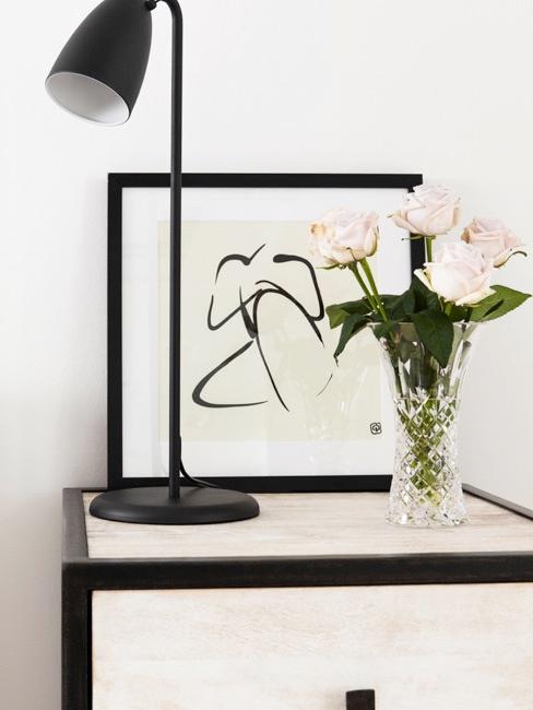 Single line painting Nachttisch Table de chevet avec impression encadrée Deko Vase, Lampe und Bild mit Linienzeichnung