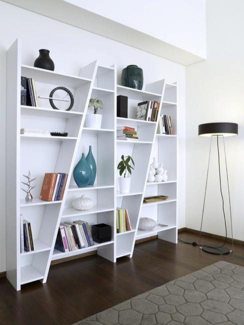 Étagères de salon blanches Étagères de salon blanches avec livres