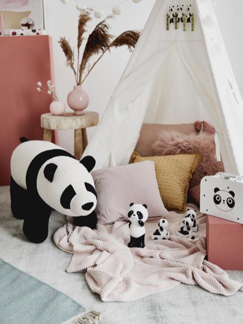Kuschelecke Kuschelecke im Kinderzimmer in verschiedenen Farben mit Panda-Spielsachen