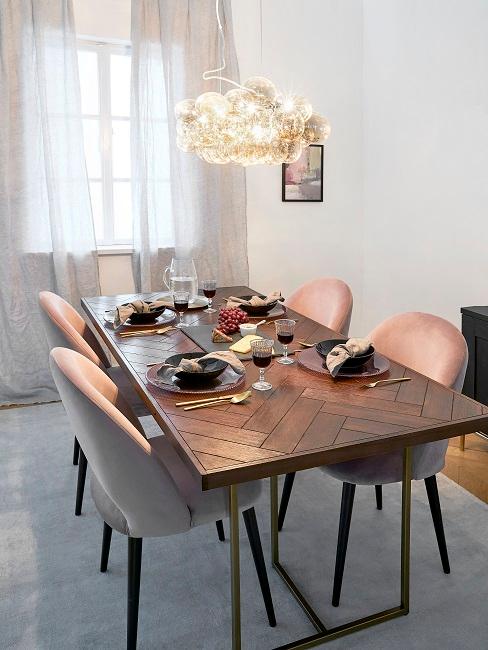 Lámpara de diseño mesa de comedor con una lámpara de diseño