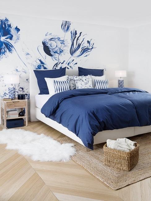 Farbkombinationen Schlafzimmer in Blau und Weiß