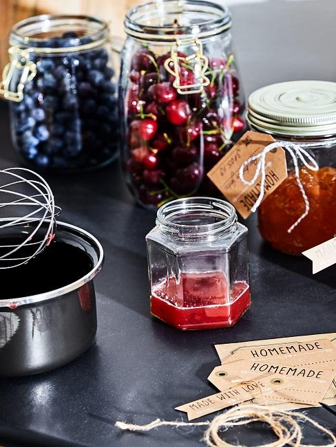 Nahaufnahme von Marmelade selber machen