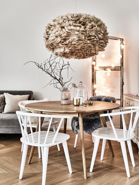 Woonkamer-lamp Woonkamer lamp met witte stoelen