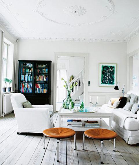 Wohnzimmer in Weiß