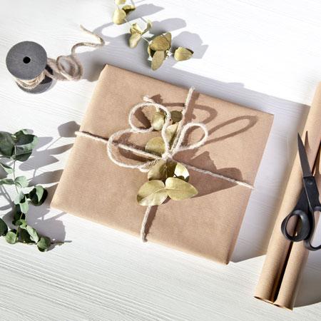Impacchettare i regali senza carta da regalo
