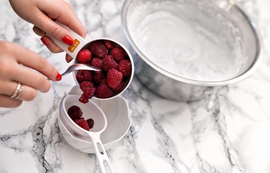 Biscotti di San Valentino in Cucina con Ricette Veloci per Dolci a Forma di Cuore Ingredienti Biscotti-di-san-valentino, San-Valentino, Biscotti, Dolci, Ricette, Cucina, Decorazioni