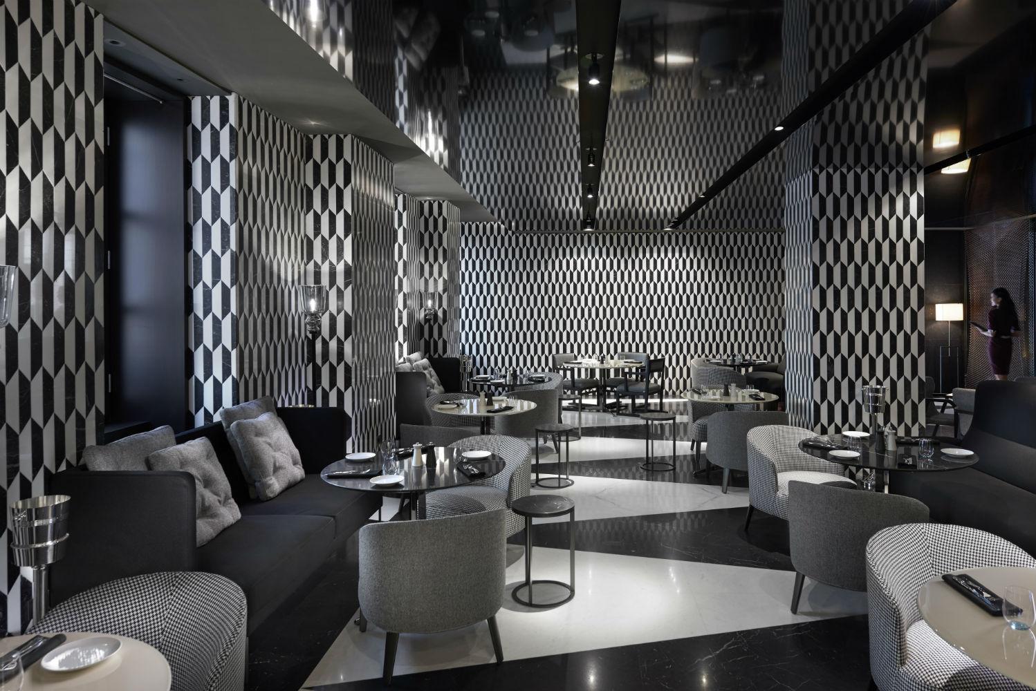 Mandarin Bar - Bistro Area