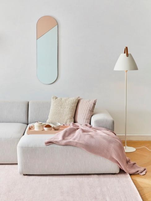 Wohnzimmer rosa Banner Rosa Wohnzimmer mit grauem Sofa