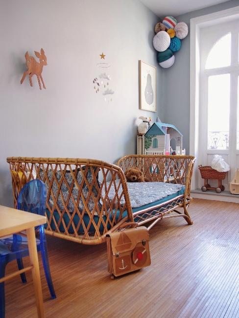 chambre-enfant chambre enfant avec lit en bois