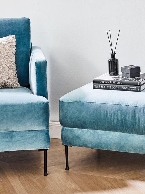 Turquoise header Woonkamer in turquoise met witte details
