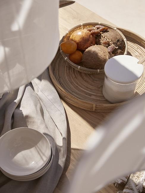 Holzschale dekorieren mit Früchten Holzschale dekorieren mit Früchten