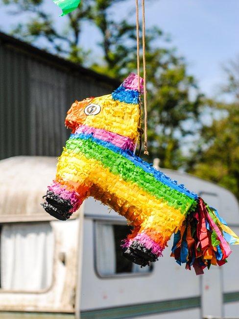 Surprise ideeen Kleurrijke pinata