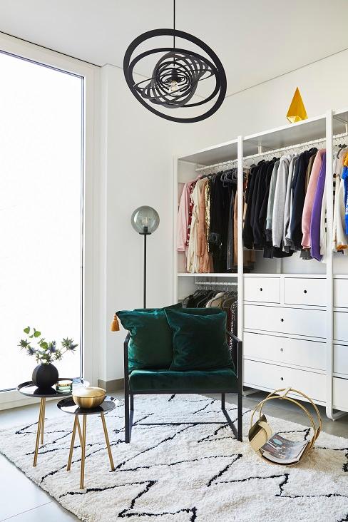 Vestidor con sillon verde
