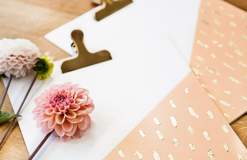 Portapapeles dorado DIY