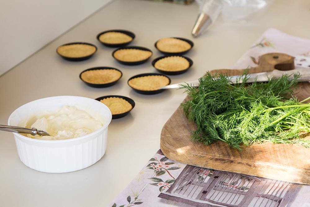Ricette di Capodanno di Csaba dalla Zorza Cucina Mise en Place Tartellette al Salmone Affumicato Ricette-di-capodanno, Ricette-di-capodanno-di-csaba-dalla-zorza, Csaba-dalla-zorza, Cucina, Dalani, Mise-en-place, Natale, Ricette