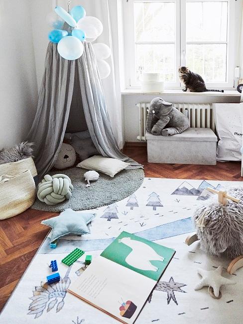 Babyzimmer Grau Banner Babyzimmer in Grau mit Baldachin und Spielteppich