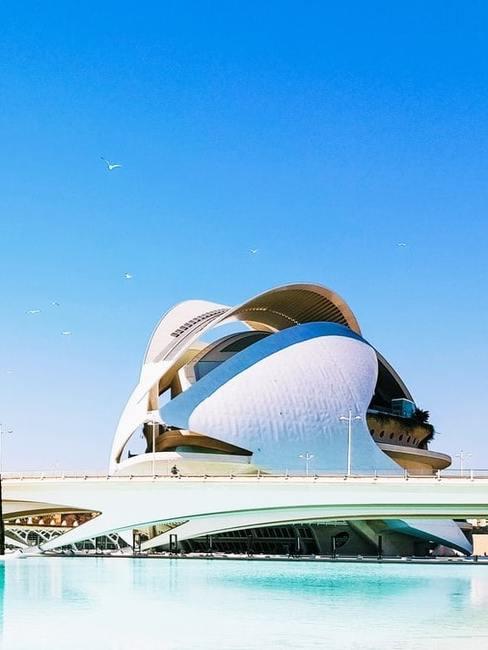 Santiago Calatrava Nowoczesna bryła Santiago Calatravy