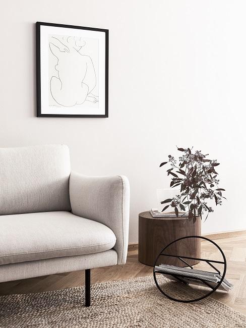 Lagom Wohntrend Banner Lagom Wohntrend Wohnzimmer mit weißem Sofa, rundem Holztisch und Juteteppich