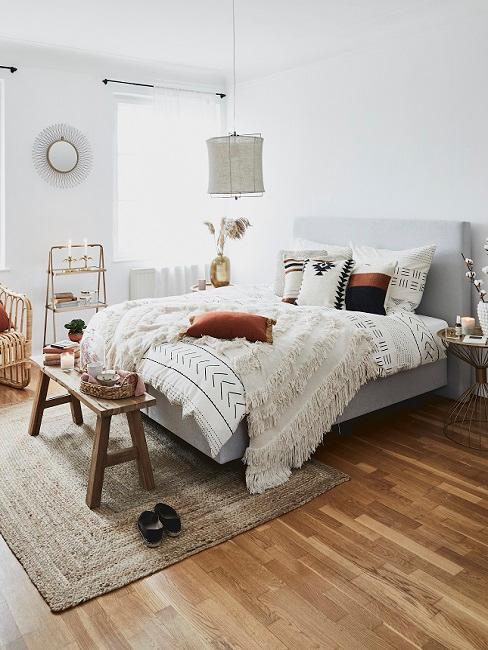 Ethno Style Banner 2 Schlafzimmer im Ethno Style mit Kissen und Decke