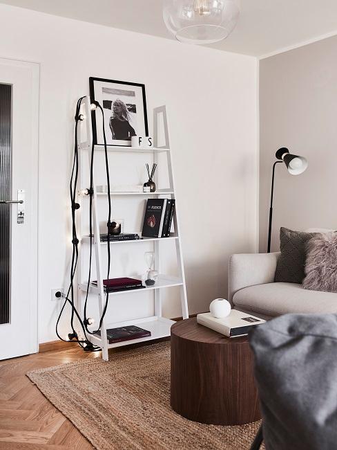 Wohnung dekorieren Bücherregal Deko Lichterkette Wohnung dekorieren Bücherregal Deko Lichterkette